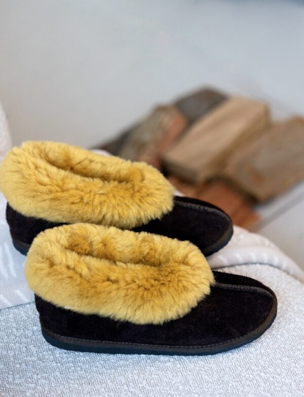 Men's Cosy Sheepskin Slippers Black - Image 2
